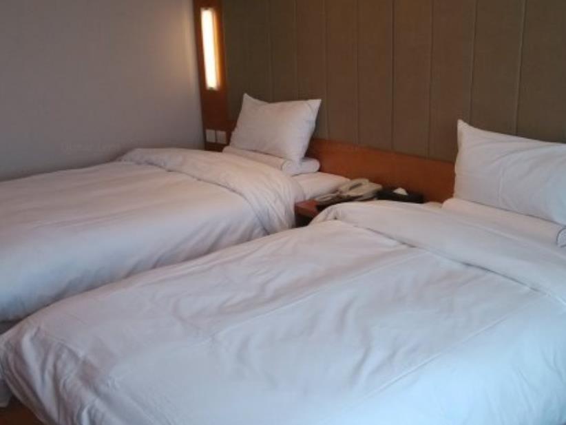 Ji Hotel Urumqi Hongshan Branch Exterior photo